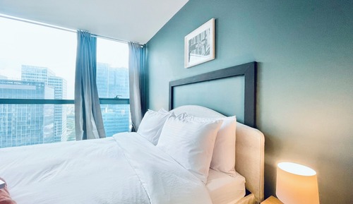 Deluxe Condo, City View