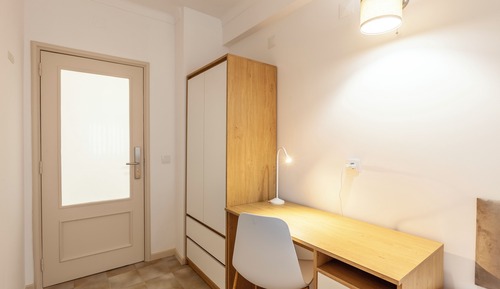 Comfort Room, Balcony, City View (Quarto C2)