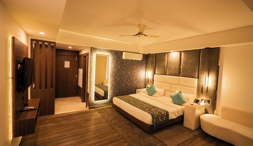 Luxury Suite