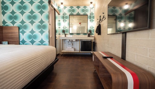 Standard Room, 1 King Bed