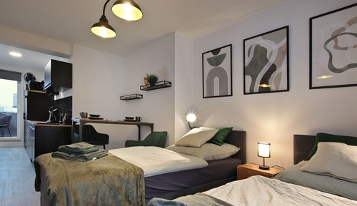 Business Condo, Multiple Beds, Balcony, City View