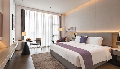 Superior Room, 1 King Bed