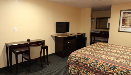 Classic Single Room, 1 King Bed, Smoking
