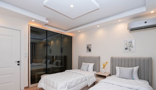 Studio, Balcony, City View