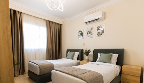 Premier Apartment, City View