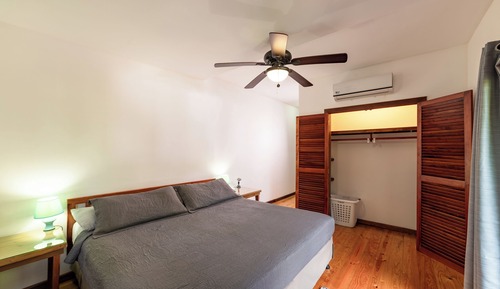 Superior House, 2 Bedrooms, Pool Access, Poolside