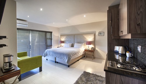 Luxury Room, 1 Bedroom, Refrigerator & Microwave, River View