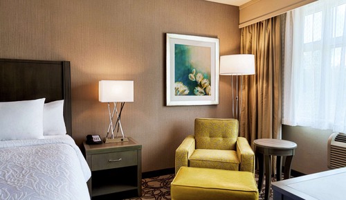 Room, 1 King Bed, Accessible, Non Smoking (Hearing Impaired)