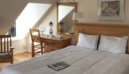 Junior Suite, 1 Queen Bed, Bathtub, Sea View