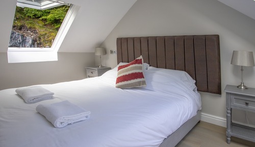 Gatekeepers Cottage 2 Bedrooms with Hot Tub