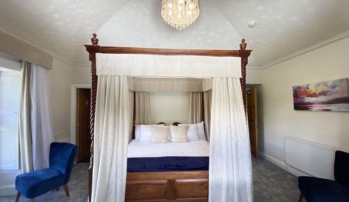 Four Poster Room, 1 King Bed, Double Power Shower, Mountain View