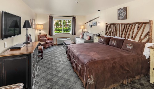 Superior Room, 1 King Bed, Accessible, Mountain View