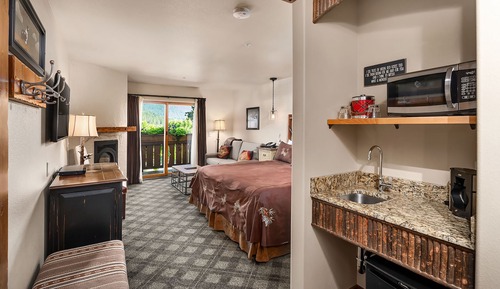 Superior Room, Balcony (Fireplace & Village View)