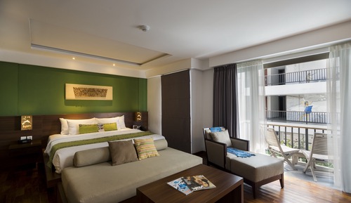 Executive Suite, Pool View