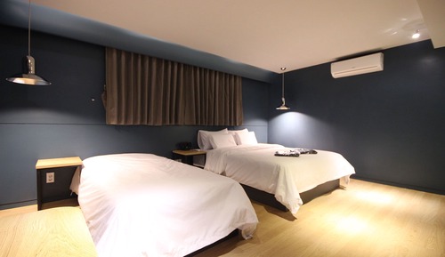 Premium Twin Room