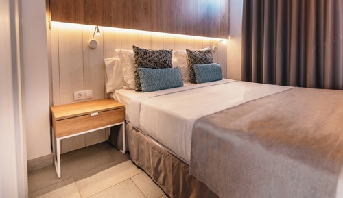 Suite, 1 Bedroom, Partial Sea View
