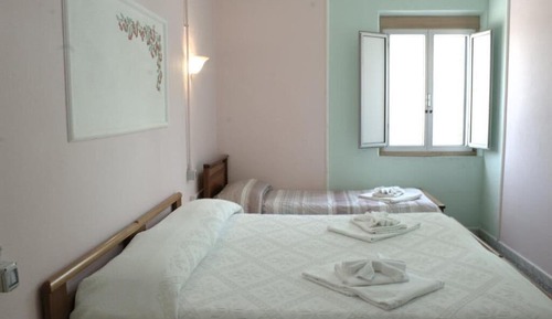 Basic Triple Room