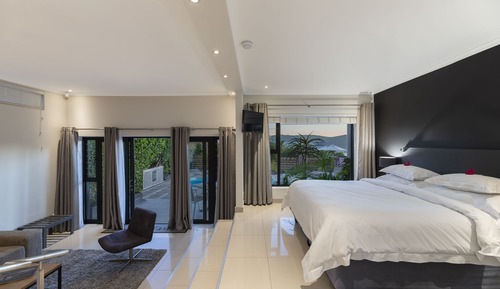 THE BLOEM SUITE ONE 