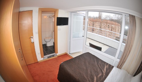 Single Room, Park View