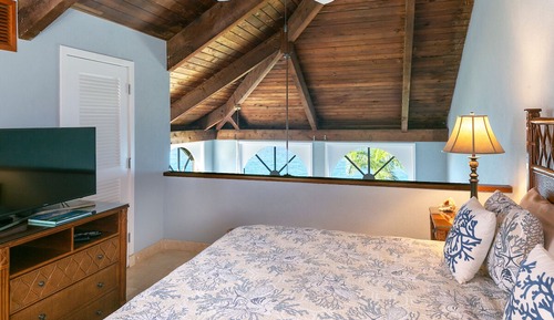 Luxury Suite Ocean View Upper 9C