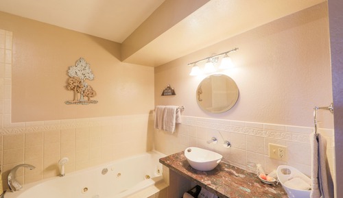 Standard Double Room, Ensuite (Denali Suite )