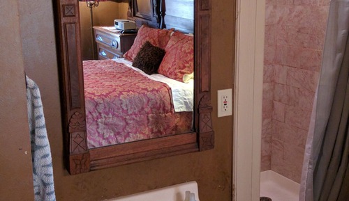 Standard Room, 1 Queen Bed