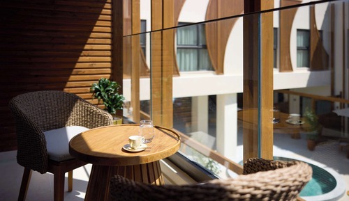 Room, 1 King Bed, Garden View