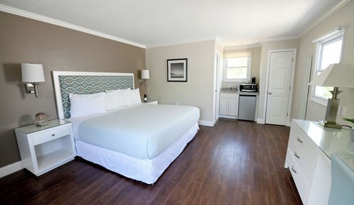 Standard King Room