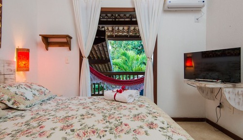 QUARTO DUPLO COM VARANDA