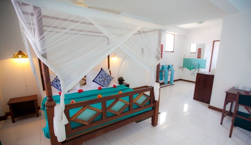 Honeymoon Suite