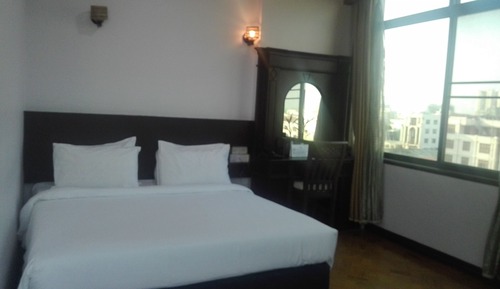 Deluxe Double or Twin Room