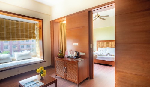 Luxury Suite