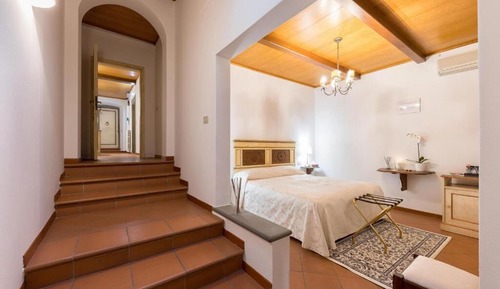 Large Room with Bathtub