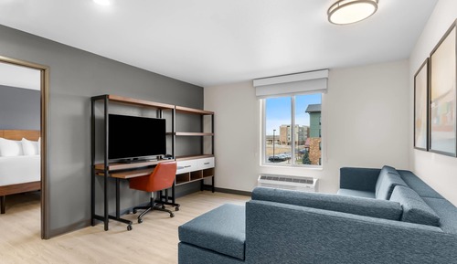 Suite, 1 King Bed, Non Smoking