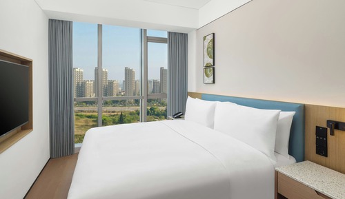 Suite, 1 King Bed