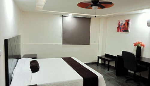 Deluxe Room, 1 King Bed