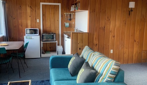 Standard Studio, Sea View