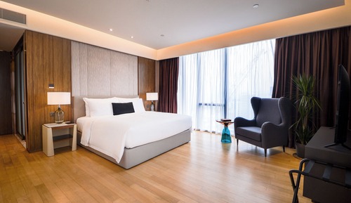 Signature Suite