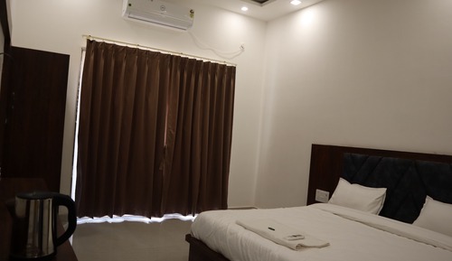 Deluxe Double Room, Balcony, Garden View