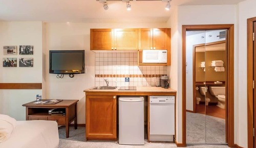 Studio Suite, 1 Queen Bed, Hot Tub, Mountain View ( Cascade - 417)