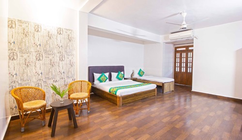 Deluxe Room, Pool View