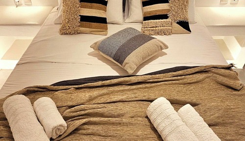 Family House, Sea View, Beachfront