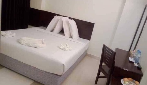 Deluxe Triple Room, City View