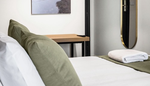 King Family Suite + Sofa