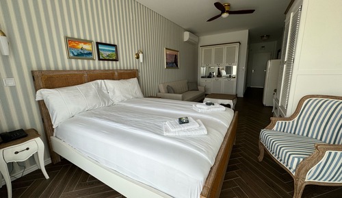 Ocean View Apartments - Ocean View