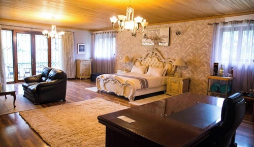 Executive Suite