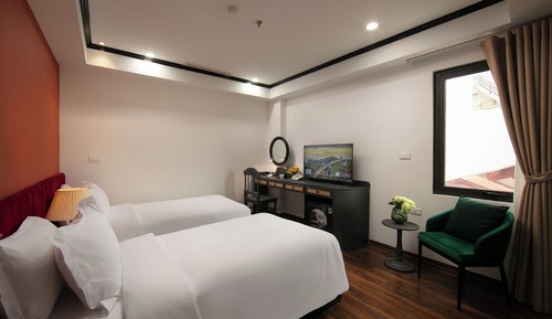 Deluxe Twin Room with Window