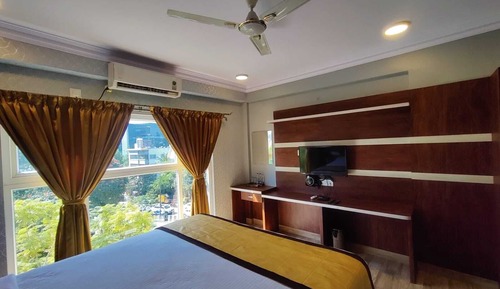 Superior Double Room, City View