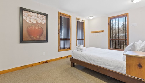 Classic Chalet, Mountain View