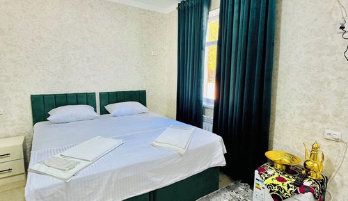 Basic Triple Room, City View